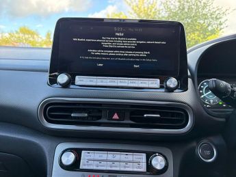 Hyundai Kona 64kWh Ultimate SUV 5dr Electric Auto (10.5kW Charger) (204 ps)