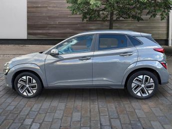 Hyundai Kona 64kWh Ultimate SUV 5dr Electric Auto (10.5kW Charger) (204 ps)