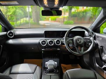 Mercedes-Benz A Class 1.5 A180d SE (Executive) 7G-DCT Euro 6 (s/s) 5dr