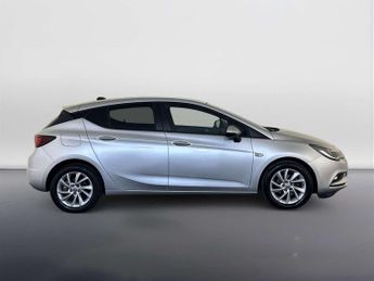 Vauxhall Astra 1.6 CDTi ecoTEC BlueInjection Tech Line Nav Hatchback 5dr Diesel