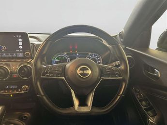 Nissan Juke 1.6 N-Connecta SUV 5dr Petrol Hybrid Auto Euro 6 (143 ps)
