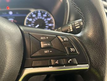 Nissan Juke 1.6 N-Connecta SUV 5dr Petrol Hybrid Auto Euro 6 (143 ps)