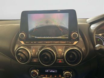 Nissan Juke 1.6 N-Connecta SUV 5dr Petrol Hybrid Auto Euro 6 (143 ps)