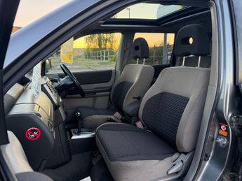 Nissan X-Trail 2.5i Columbia SUV 5dr Petrol Automatic (231 g/km, 165 bhp)