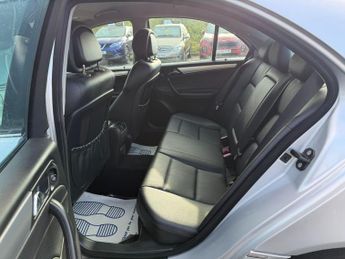 Mercedes-Benz C Class 1.8 C200 Kompressor Avantgarde SE Saloon 4dr Petrol Automatic (2