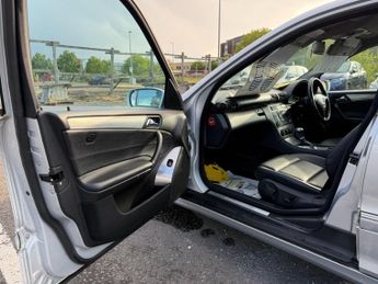 Mercedes-Benz C Class 1.8 C200 Kompressor Avantgarde SE Saloon 4dr Petrol Automatic (2