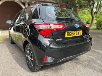 Toyota Yaris 1.5 VVT-h Icon Tech E-CVT Euro 6 (s/s) 5dr