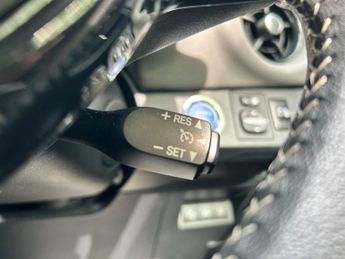 Toyota Yaris 1.5 VVT-h Icon Tech E-CVT Euro 6 (s/s) 5dr