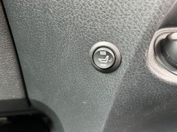 Toyota Yaris 1.5 VVT-h Icon Tech E-CVT Euro 6 (s/s) 5dr