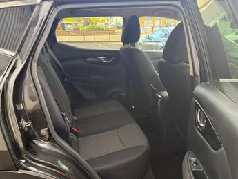 Nissan Qashqai 1.2 DIG-T N-Connecta 2WD Euro 6 (s/s) 5dr