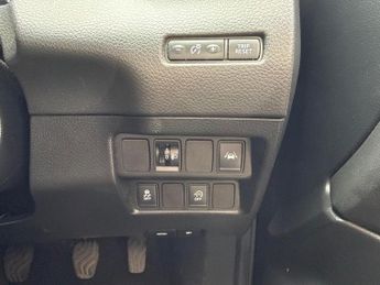 Nissan Qashqai 1.2 DIG-T N-Connecta 2WD Euro 6 (s/s) 5dr