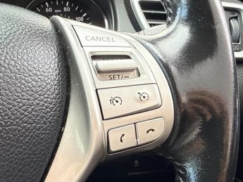 Nissan Qashqai 1.2 DIG-T N-Connecta 2WD Euro 6 (s/s) 5dr