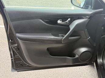 Nissan Qashqai 1.2 DIG-T N-Connecta 2WD Euro 6 (s/s) 5dr