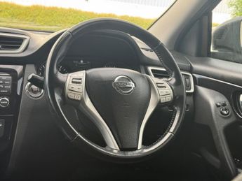 Nissan Qashqai 1.2 DIG-T N-Connecta 2WD Euro 6 (s/s) 5dr