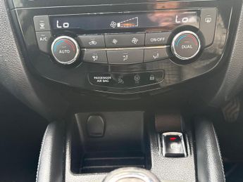 Nissan Qashqai 1.2 DIG-T N-Connecta 2WD Euro 6 (s/s) 5dr