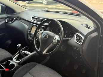Nissan Qashqai 1.2 DIG-T N-Connecta 2WD Euro 6 (s/s) 5dr