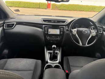 Nissan Qashqai 1.2 DIG-T N-Connecta 2WD Euro 6 (s/s) 5dr