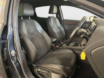 SEAT Leon 1.5 TSI EVO FR Black Edition Hatchback 5dr Petrol Manual Euro 6 