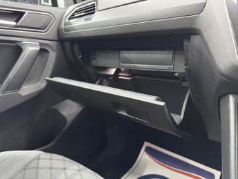 Volkswagen Tiguan 1.5 TSI R-Line DSG Euro 6 (s/s) 5dr