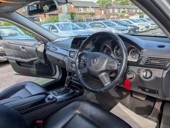 Mercedes-Benz E Class 2.1 E220 CDI BlueEfficiency Avantgarde Tiptronic Euro 5 5dr