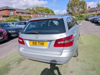 Mercedes-Benz E Class 2.1 E220 CDI BlueEfficiency Avantgarde Tiptronic Euro 5 5dr