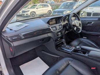 Mercedes-Benz E Class 2.1 E220 CDI BlueEfficiency Avantgarde Tiptronic Euro 5 5dr