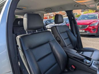 Mercedes-Benz E Class 2.1 E220 CDI BlueEfficiency Avantgarde Tiptronic Euro 5 5dr