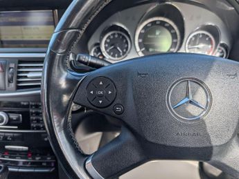Mercedes-Benz E Class 2.1 E220 CDI BlueEfficiency Avantgarde Tiptronic Euro 5 5dr