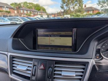 Mercedes-Benz E Class 2.1 E220 CDI BlueEfficiency Avantgarde Tiptronic Euro 5 5dr