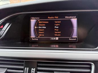 Audi A4 Avant 2.0 TDI SE Technik Estate 5dr Diesel Multitronic Euro 5 (s/s) (1