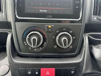 Citroen Relay 2.2 BlueHDi 35 Enterprise Edition Panel Van 5dr Diesel Manual L4