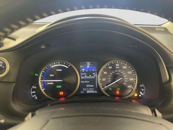 Lexus NX 2.5 300h Premier SUV 5dr Petrol Hybrid E-CVT 4WD Euro 6 (s/s) (1