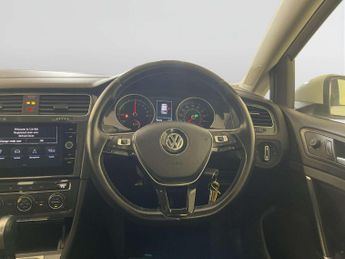 Volkswagen e-Golf 35.8kWh e-Golf Hatchback 5dr Electric Auto (136 ps)