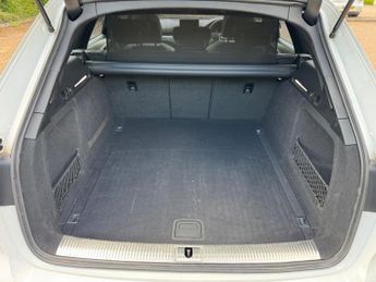 Audi A4 Avant 2.0 TDI S line S Tronic quattro Euro 6 (s/s) 5dr