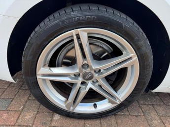 Audi A4 Avant 2.0 TDI S line S Tronic quattro Euro 6 (s/s) 5dr