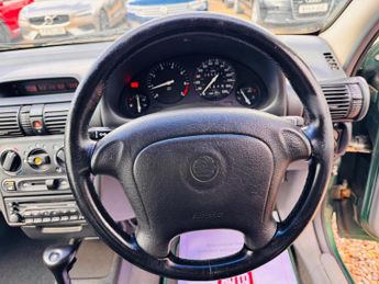 Vauxhall Corsa 1.4i CDX 5dr