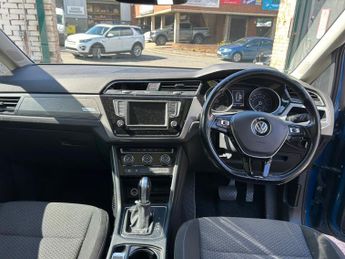Volkswagen Touran 1.6 TDI BlueMotion Tech SE Family DSG Euro 6 (s/s) 5dr