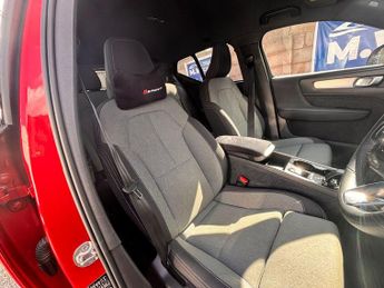 Volvo XC40 1.5h T4 Recharge 10.7kWh Plus Auto Euro 6 (s/s) 5dr