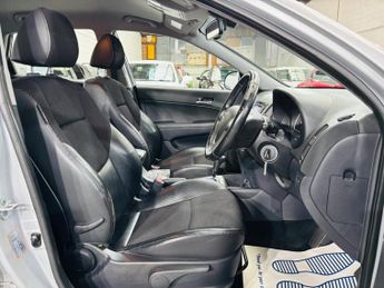 Hyundai i30 1.6 CRDi Premium Auto Euro 4 5dr