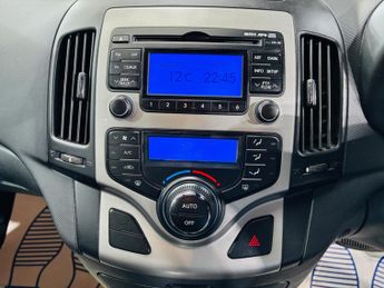 Hyundai i30 1.6 CRDi Premium Auto Euro 4 5dr