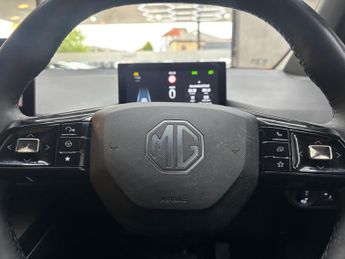 MG MG4 64kWh Trophy Long Range Auto 5dr