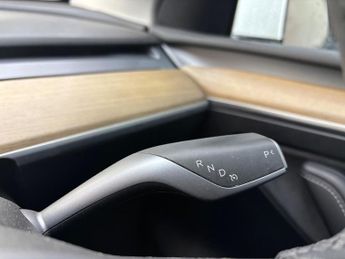 Tesla Model Y (Dual Motor) Long Range Auto 4WDE 5dr