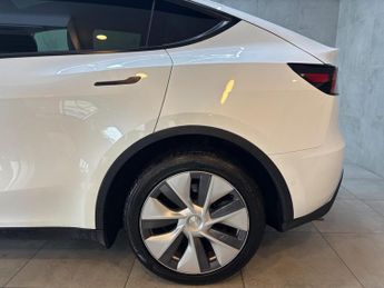 Tesla Model Y (Dual Motor) Long Range Auto 4WDE 5dr