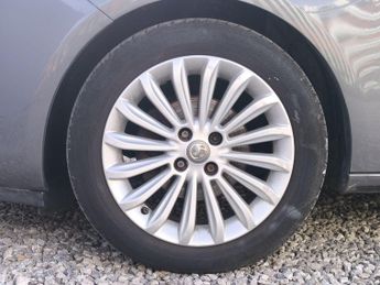 Vauxhall ADAM 1.4i GLAM Euro 6 3dr