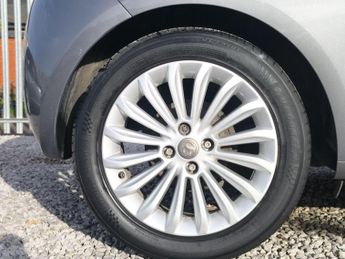 Vauxhall ADAM 1.4i GLAM Euro 6 3dr