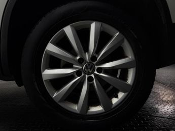 Volkswagen Tiguan 2.0 TDI BlueMotion Tech Match 4WD Euro 5 (s/s) 5dr