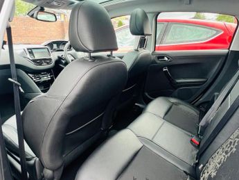 Peugeot 208 1.6 e-HDi Feline EGC Euro 5 (s/s) 5dr (Nav)