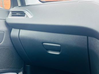 Peugeot 208 1.6 e-HDi Feline EGC Euro 5 (s/s) 5dr (Nav)