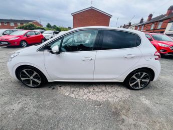 Peugeot 208 1.6 e-HDi Feline EGC Euro 5 (s/s) 5dr (Nav)