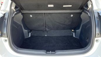 Toyota Yaris 1.5 VVT-h Design E-CVT Euro 6 (s/s) 5dr